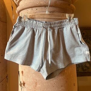 EUC Vuori Shorts Grey Workout/lLounging Shorts Size Small in Womens